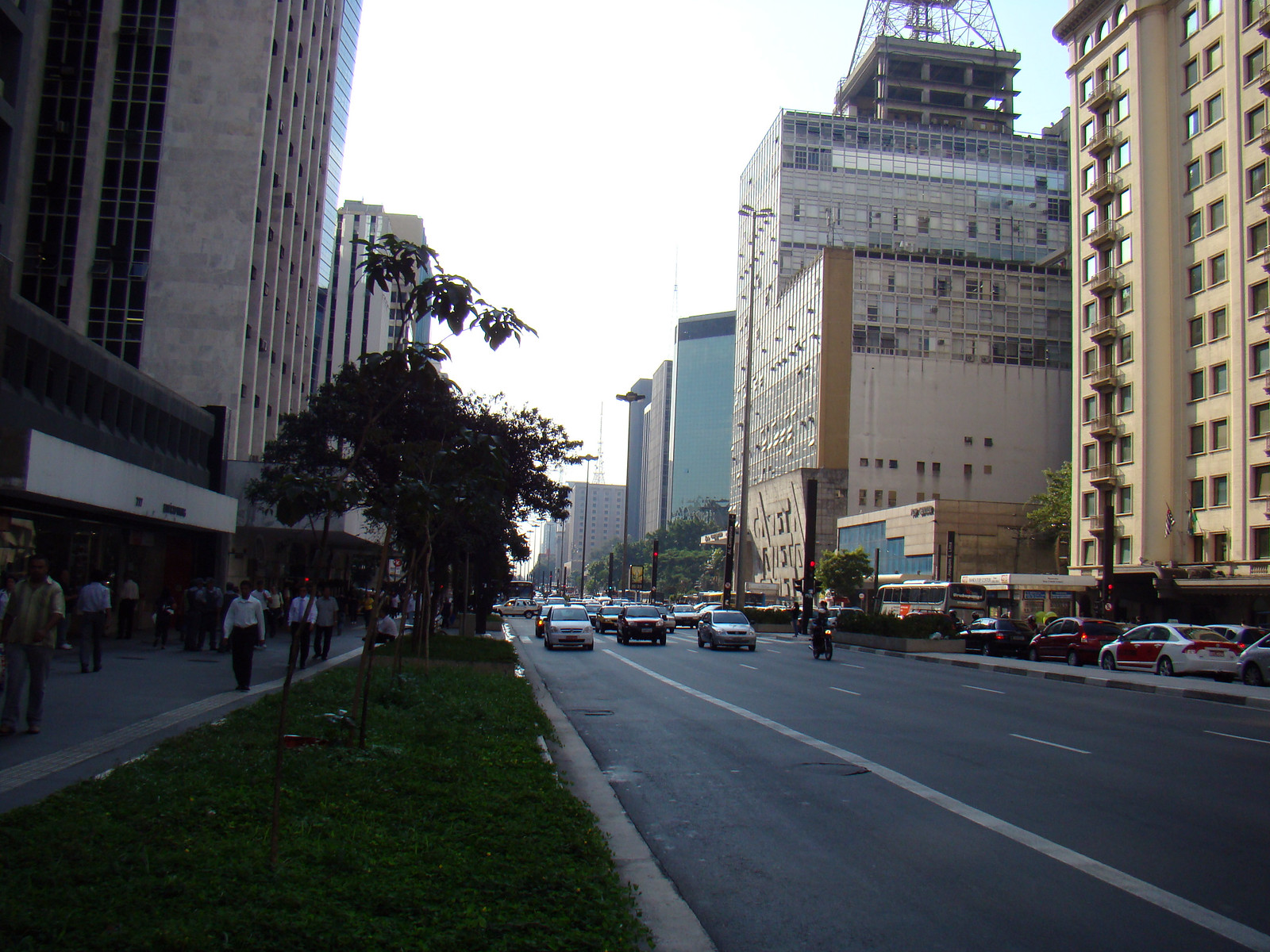 Selling Before the Hammer Falls: Why São Paulo Vendors Are Taking Early Bids